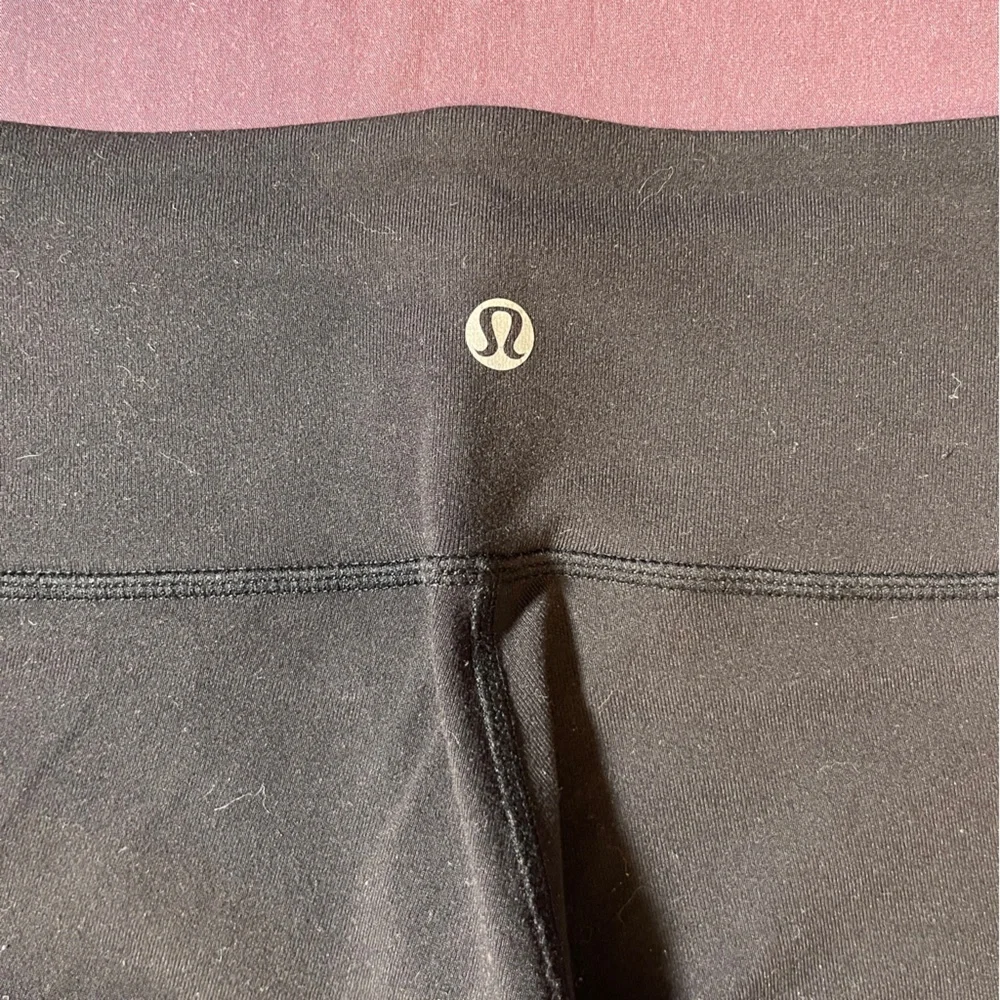 Lululemon Align Crop Leggings in black Capri Pants - Size 4 - EUC - Picture 6 of 7
